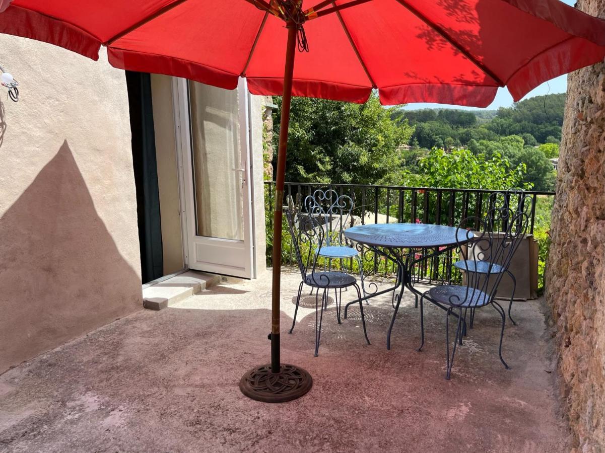 La Parenthese Du Var - Gite Avec Grande Terrasse Vue Sur Piscine Saint-Antonin-du-Var Exterior photo